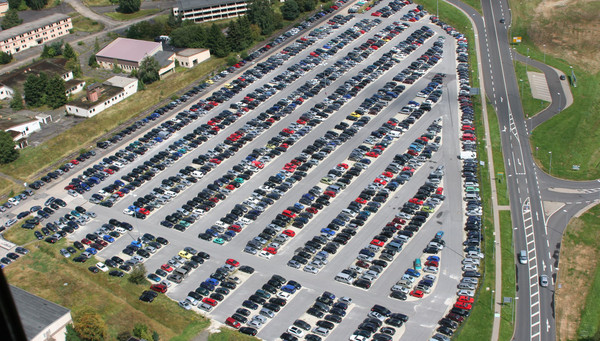 Luftfoto af parkeringspladsen ved Easy Airport Parking ved Frankfurt-Hahn lufthavn (HHN)