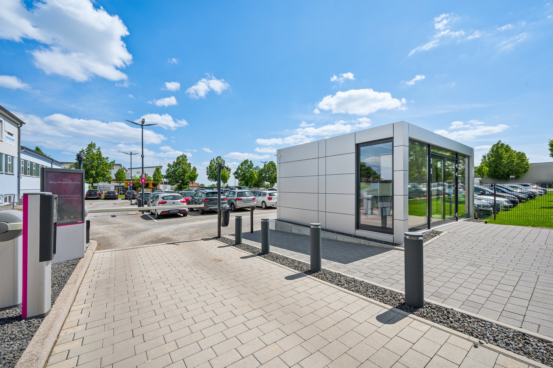 Well-maintained access road with shelter at the parking lot of Easy Airport Parking at Stuttgart Airport (STR)