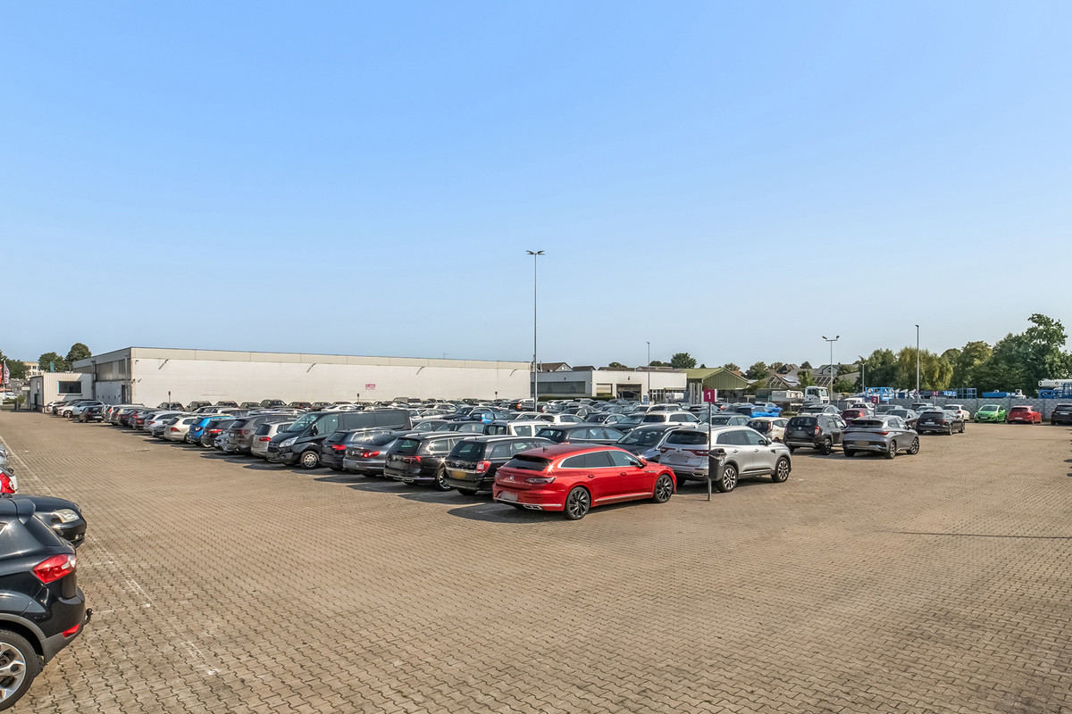 Panorama des Easy Airport Parking Parkplatzes am Flughafen Dortmund (DTM)